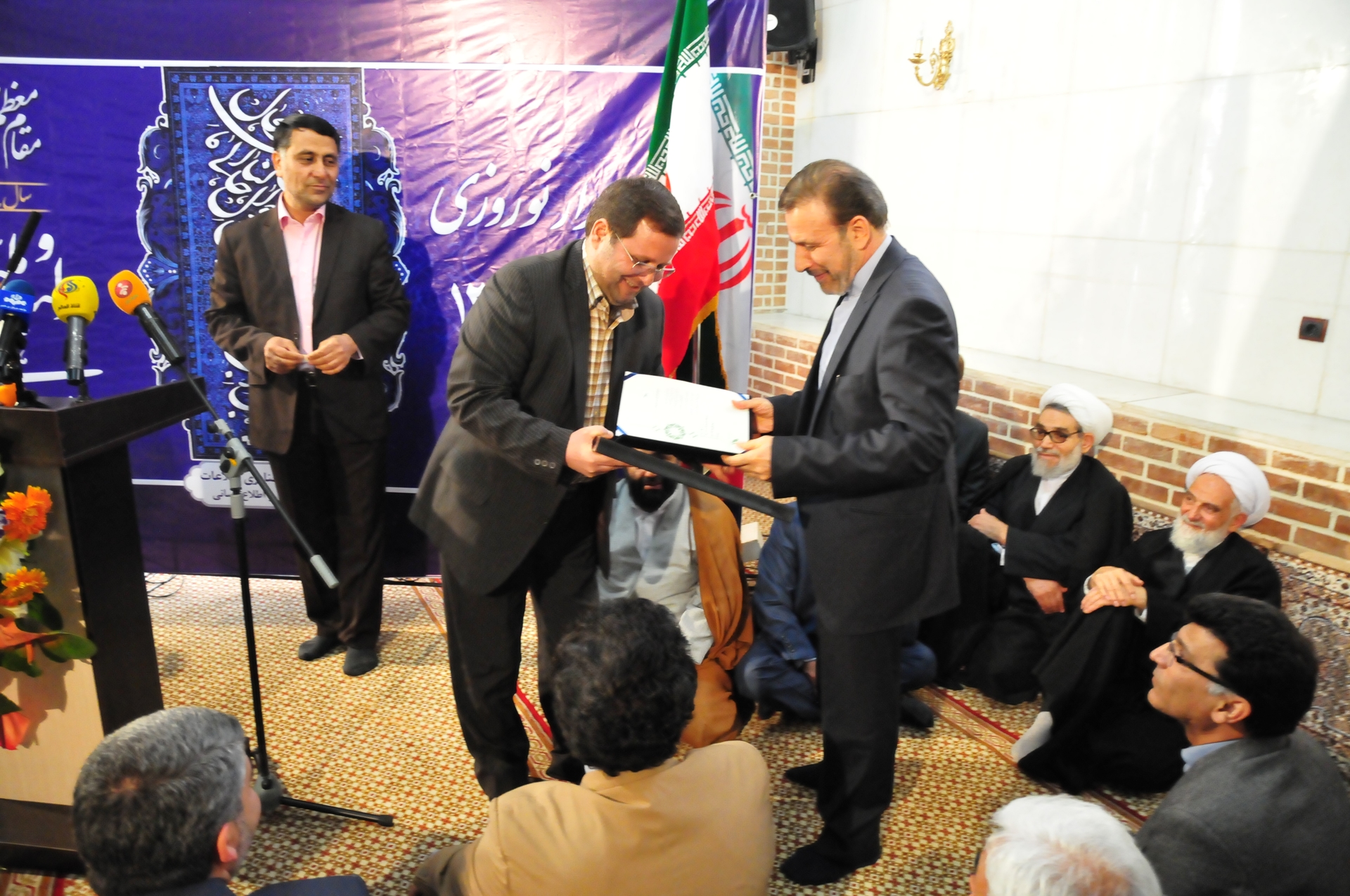 8 - دیدار نوروزی وزیر ارتباطات و فناوری اطلاعات  و معاونان با  کارکنان شرکتهای تابعه 94/1/15