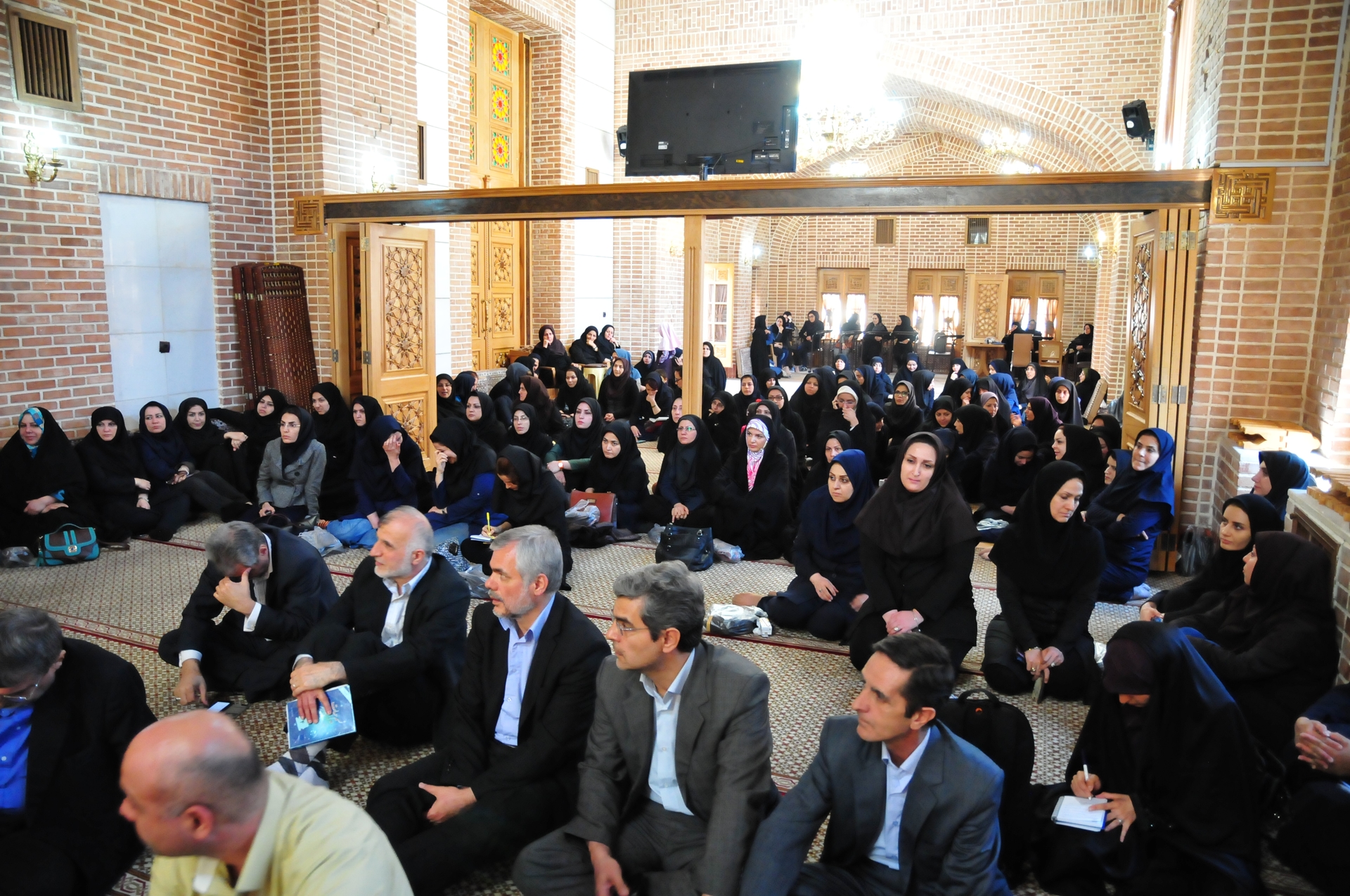 13 - دیدار نوروزی وزیر ارتباطات و فناوری اطلاعات  و معاونان با  کارکنان شرکتهای تابعه 94/1/15
