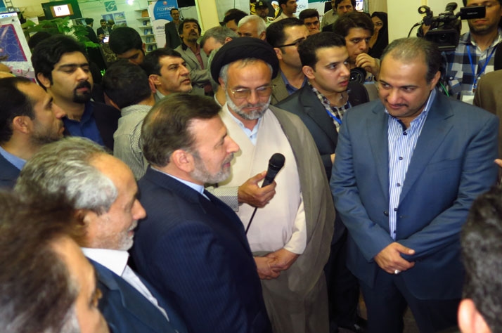 مراسم بهره برداری از پروژه توسعه خدمات شبکه پهن بانداستان قم2
