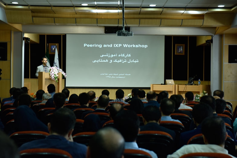 کارگاه آموزشی تبادل ترافیک و همتایی 10