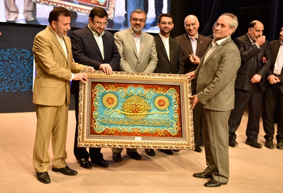 مراسم تقدیر از خدمات 35 ساله مهندس خسروی و معارفه مهندس آذری جهرمی به عنوان معاون وزیر ، رئیس هیات مدیره و مدیرعامل