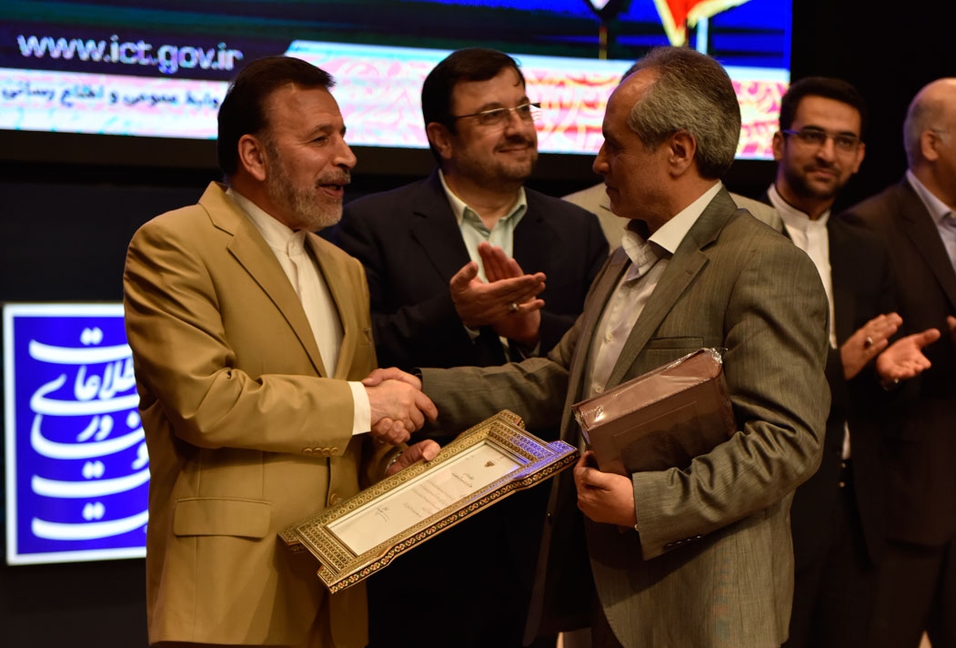 مراسم تقدیر از خدماتمهندس خسروی4