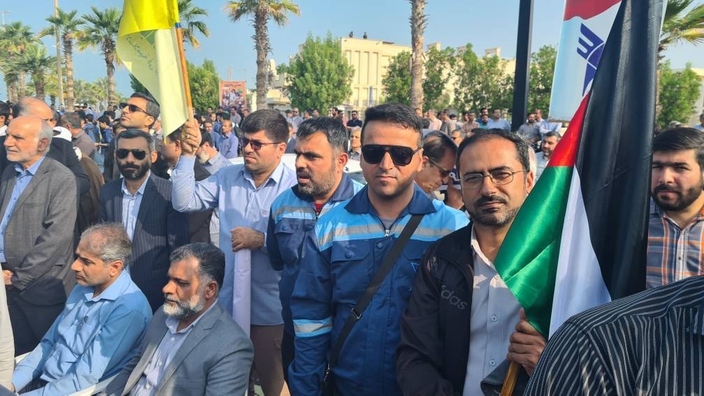 تجمع کارکنان مدیریت ارتباطات زیرساخت استان بوشهر در محکومیت کشتار وحشیانه صهیونیست‌ها کارکنان مدیریت ارتباطات زیرساخت استان بوشهر در کنار مردم دیار مقاومت و فرزندان شهید رئیسعلی دلواری به‌ویژه کودکان و نوجوانان، 27آبان ماه با تجمع و راهپیمایی حملات غ