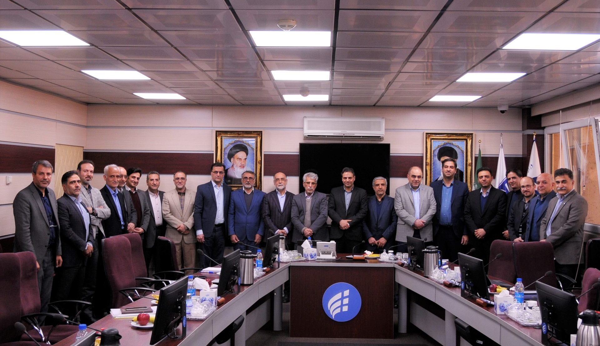 مراسم تقدیر از زحمات آقایان صمدی و کاشانی3