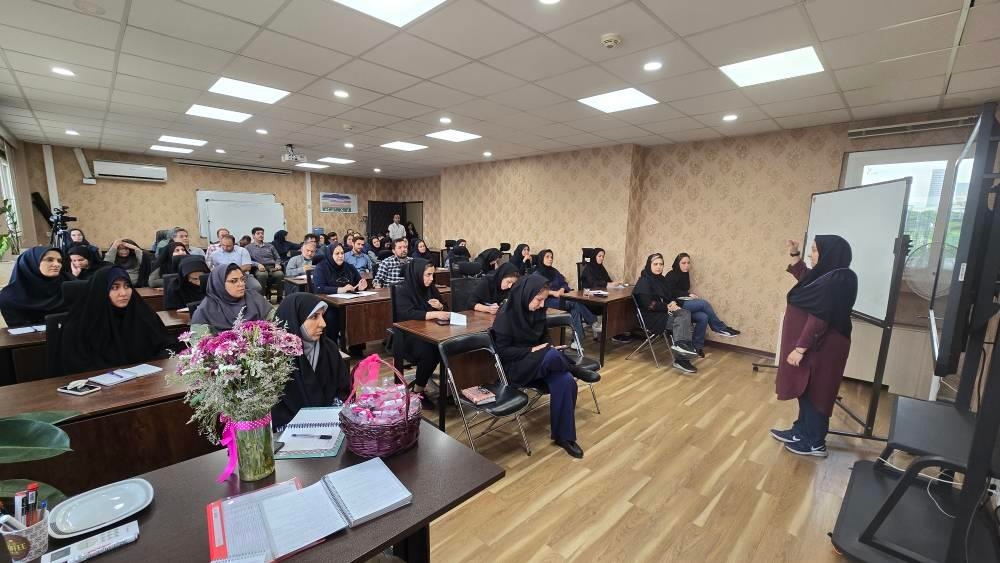 کارگاه آموزشی رموز شاد زیستن 2