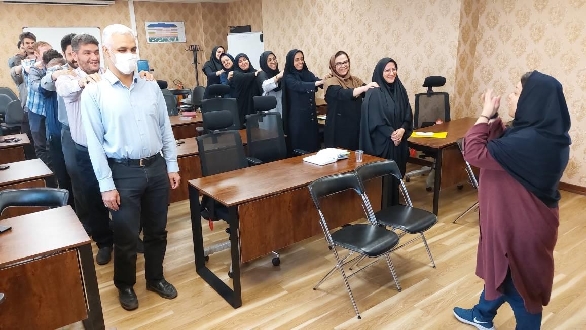 کارگاه آموزشی رموز شاد زیستن دور سوم 1