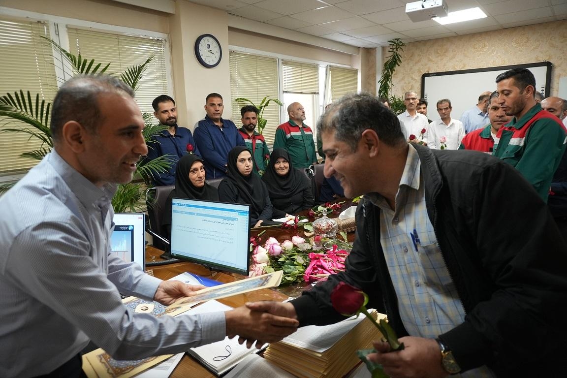 روز کاروکارگر 4