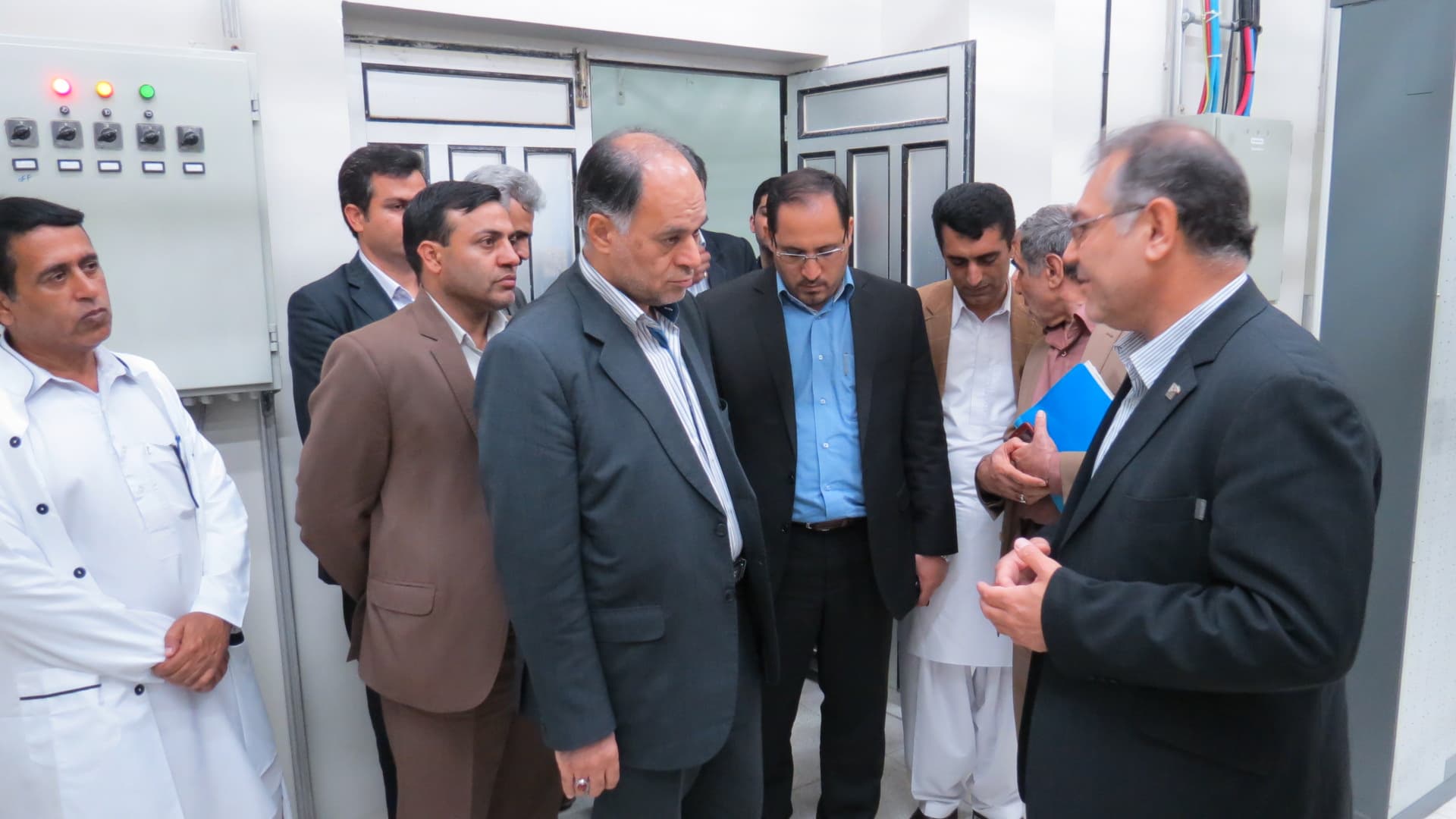 استاندار سیستان و بلوچستان به همراه جمعی از مسئولین از مرکز PC چابهار بازدید کرد