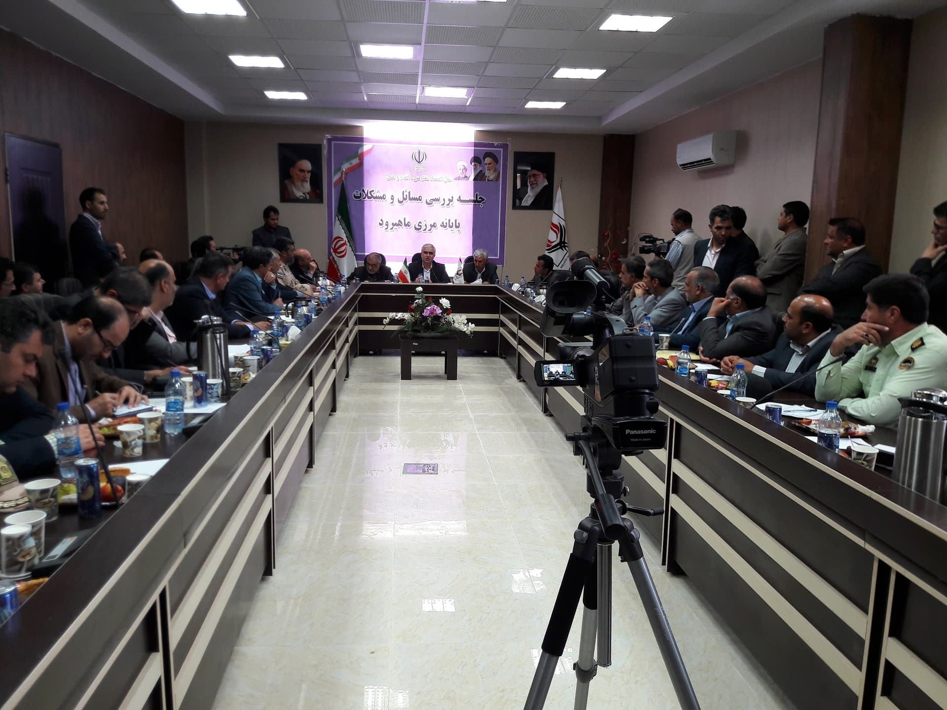 مهندس ناصری  در جلسه بررسی مشکلات بازارچه مرزی ماهیرود خراسان جنوبی  شرکت کرد