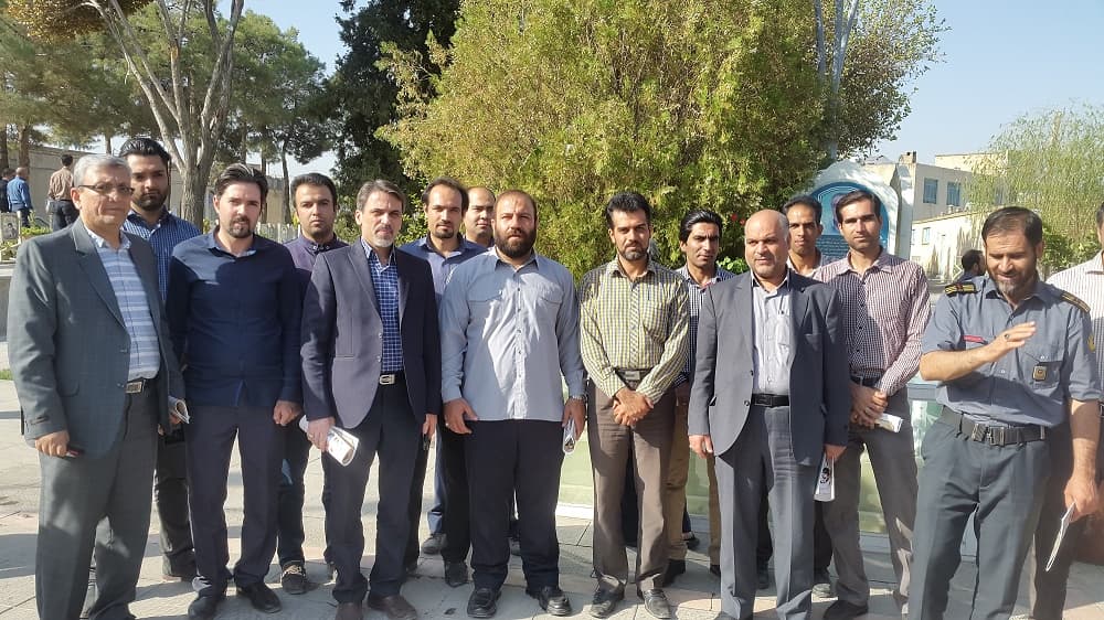 کارکنان اداره کل ارتباطات زیر ساخت استان اصفهان در مراسم هفته دولت شرکت کردند