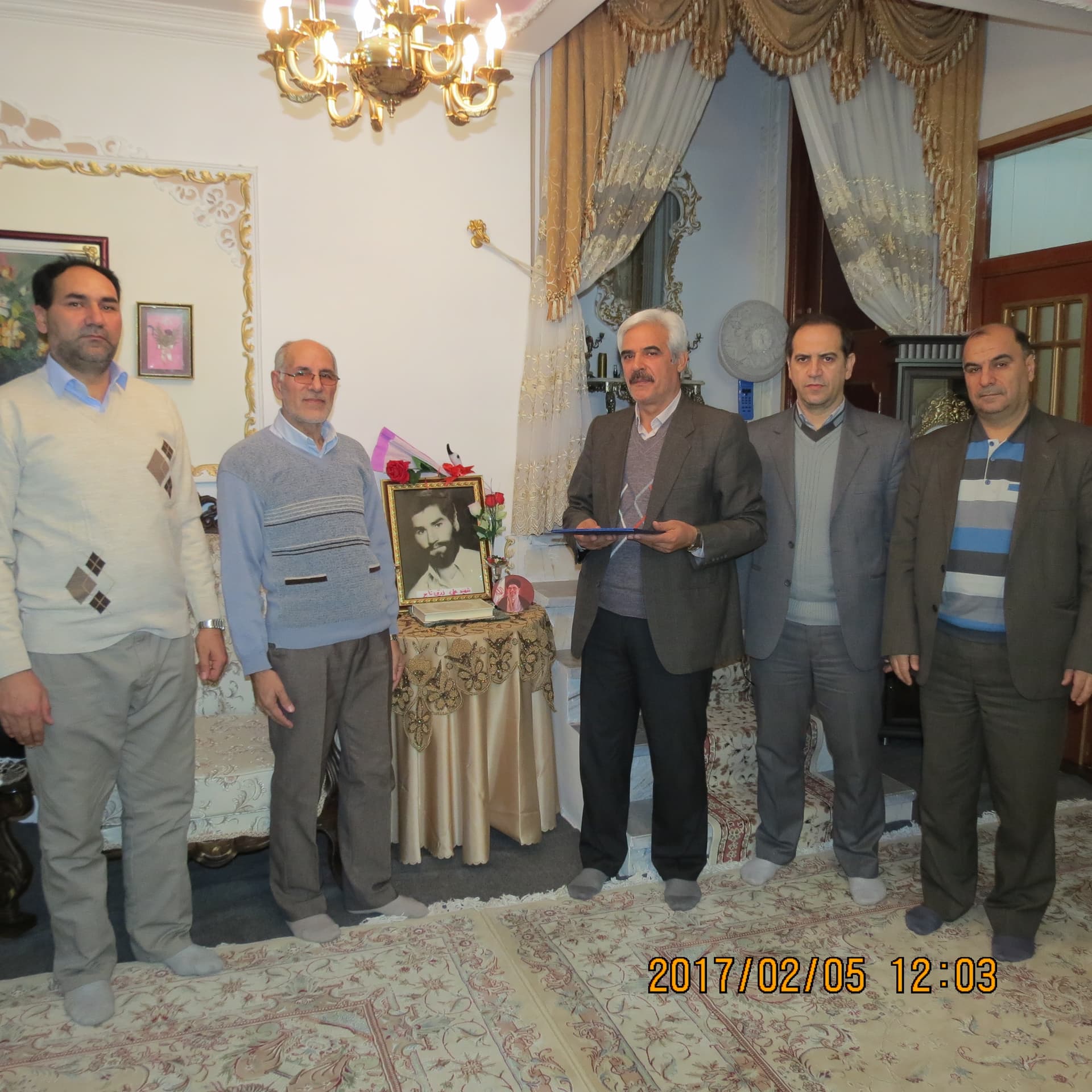 دیدار مدیر کل استان آذربایجان غربی با خانواده شهید زرین تاج