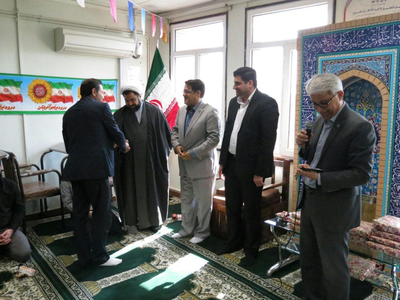 بررسی عملکرد و پیشرفت پروژه های توسعه زیرساخت های استان خوزستان بررسی عملکرد و پیشرفت پروژه های توسعه زیرساخت های استان خوزستان