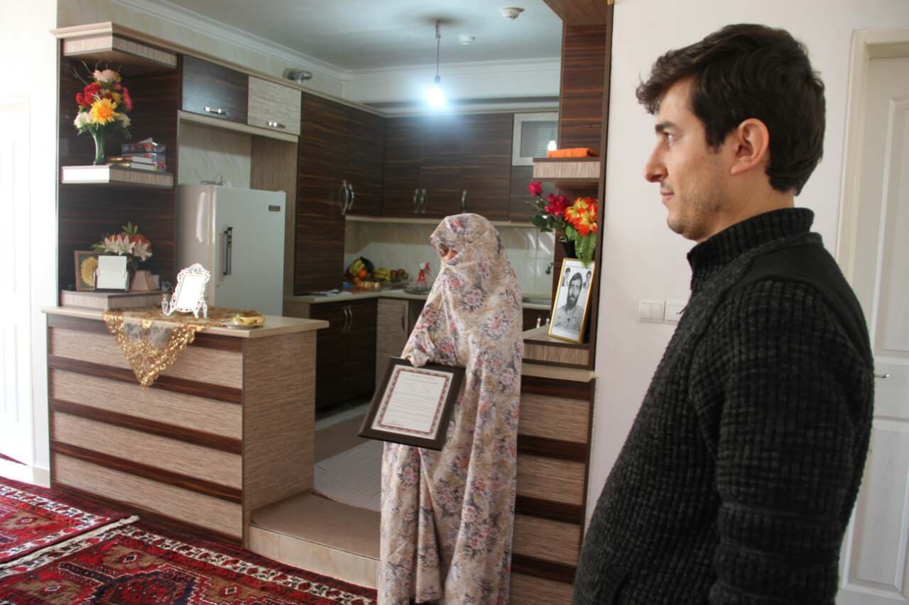 مدیرکل و کارکنان استان آذربایجان شرقی با خانواده شهید سلطانی نسب دیدارکردند