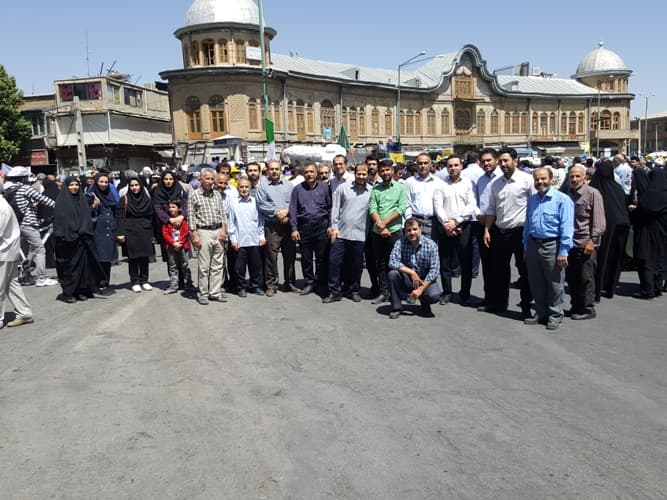 مدیرکل و کارکنان ارتباطات زیرساخت همدان در راهپیمایی روز قدس شرکت کردند