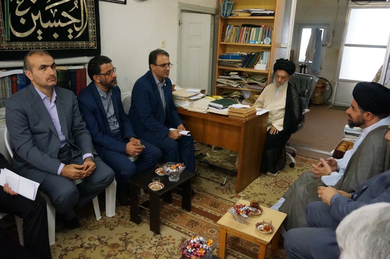 مدیر کل ارتباطات زیرساخت استان گیلان با آیت اله رودباری دیدار کرد