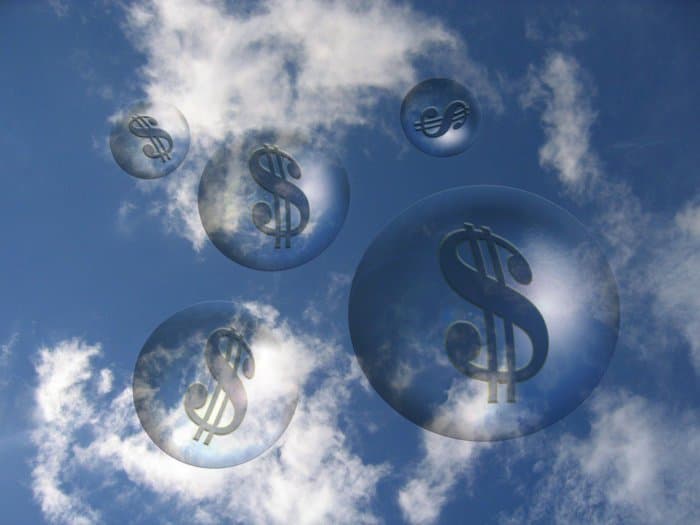 Cloud IT infrastructure revenues rise 25.5% to USD 11.3 bln in Q3 Cloud IT infrastructure revenues rise 25.5% to USD 11.3 bln in Q3