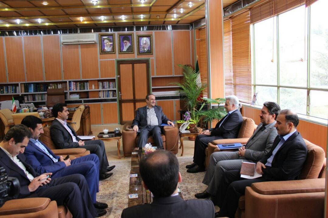 مدیر کل ارتباطات زیرساخت استان ایلام با استاندار این استان دیدار کرد مدیر کل ارتباطات زیرساخت استان ایلام با استاندار این استان دیدار کرد