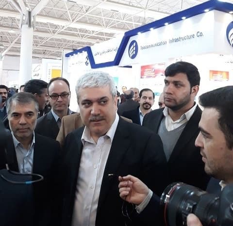 دکتر سورنا ستاری معاون علمی و فناوری رئیس جمهوری از غرفه شرکت ارتباطات زیرساخت بازدید کرد دکتر سورنا ستاری معاون علمی و فناوری رئیس جمهوری از غرفه شرکت ارتباطات زیرساخت بازدید کرد