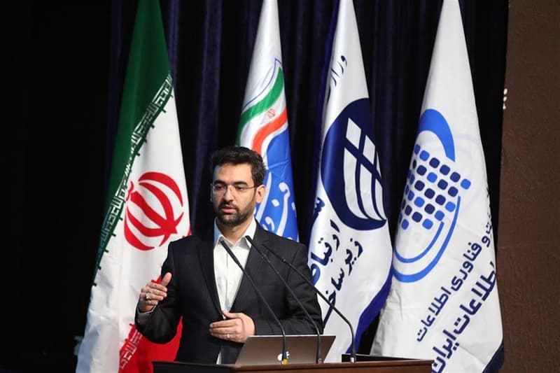 در مراسم افتتاح پروژه ارتقای 3 برابری هسته IP شبکه ملی اطلاعات: مهندس آذری جهرمی : فیلترینگ را به شبکه ملی اطلاعات پیوند ندهید/ تمام تجهیزات آمریکایی از شبکه ملی اطلاعات خارج شده است/ برای کاهش اثر تحریم با کشورهای منطقه به توافقاتی رسیده ایم / شبکه ملی اطلاعات ایمن و پایدار است