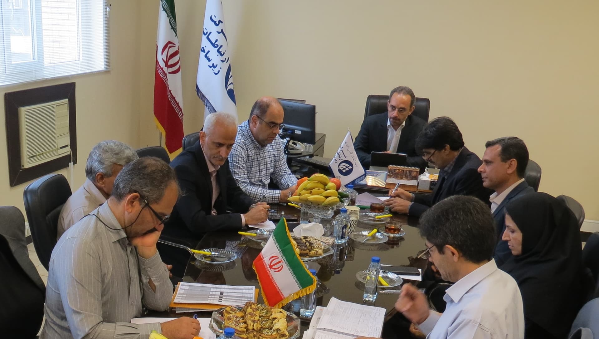 برگزاری جلسه ارزیابی و بررسی عملکرد پیمانکار نگهداری تجهیزات شبکه استان هرمزگان برگزاری جلسه ارزیابی و بررسی عملکرد پیمانکار نگهداری تجهیزات شبکه استان هرمزگان