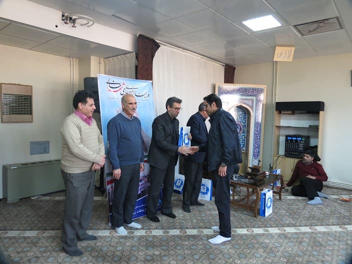 برگزاری مراسم گرامیداشت دهه مبارک یوم ا... فجر در اداره کل ارتباطات زیرساخت استان خراسان رضوی