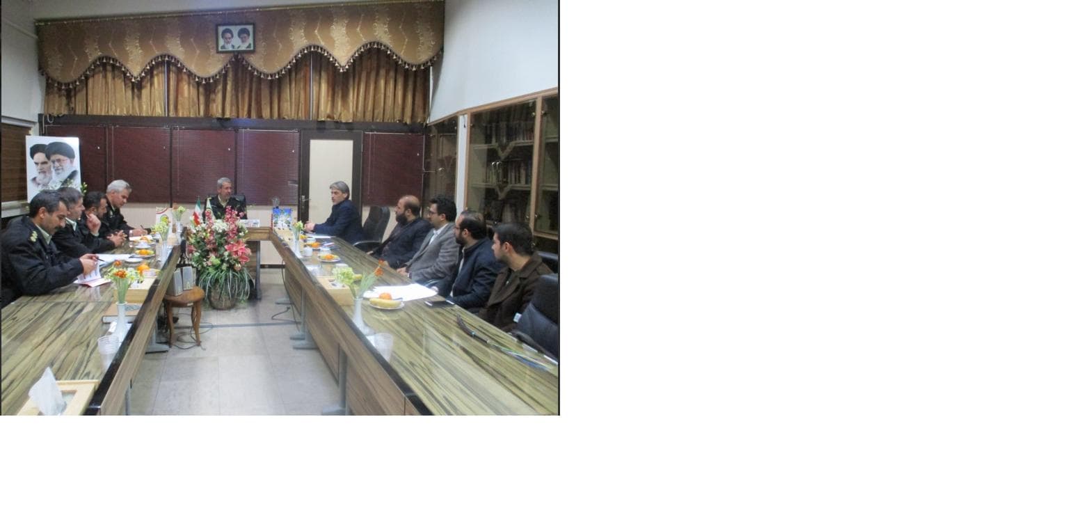 مدیرکل ارتباطات زیرساخت استان اصفهان با فرمانده کل نیروی انتظامی استان دیدار کرد