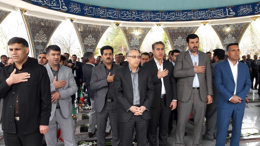 حضور مدیرکل ارتباطات زیرساخت استان ایلام در تجدید میثاق با شهدا