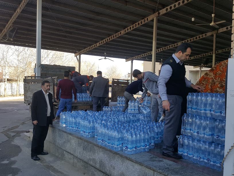 اهداء 480 باکس آب معدنی به سیل زدگان کشور