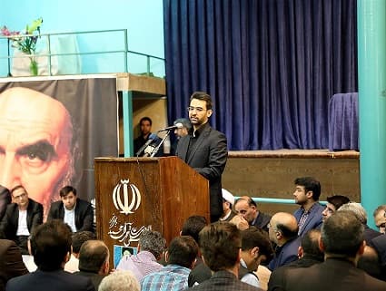 آذری جهرمی در مراسم بیعت با آرمان های امام راحل تاکید کرد: