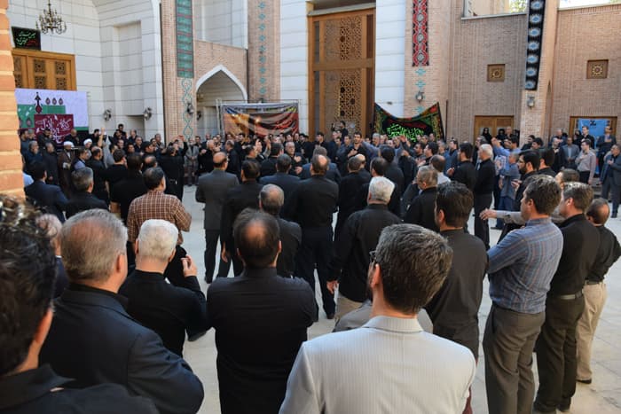 تجمع بزرگ عزاداران حسینی خانواده ارتباطات در حسینیه پیامبر اعظم (ص) برگزار شد تجمع بزرگ عزاداران حسینی خانواده ارتباطات در حسینیه پیامبر اعظم (ص) برگزار شد