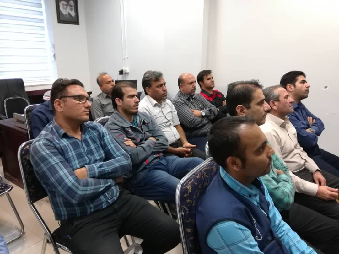 دوره آموزشی توجیهی و حفاظتی برای عوامل نگهبانی حراست زیر ساخت استان بوشهر برگزار شد دوره آموزشی توجیهی و حفاظتی برای عوامل نگهبانی حراست زیر ساخت استان بوشهر برگزار شد