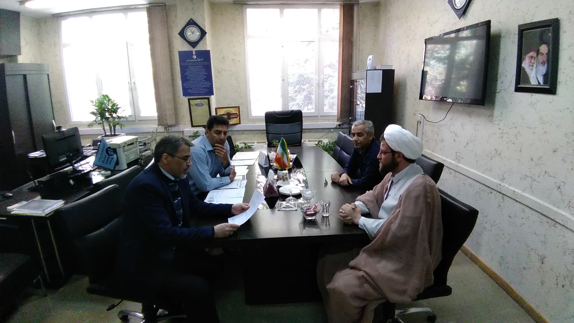 جلسه شورای فرهنگی در مدیریت ارتباطات زیرساخت استان اصفهان برگزار شد