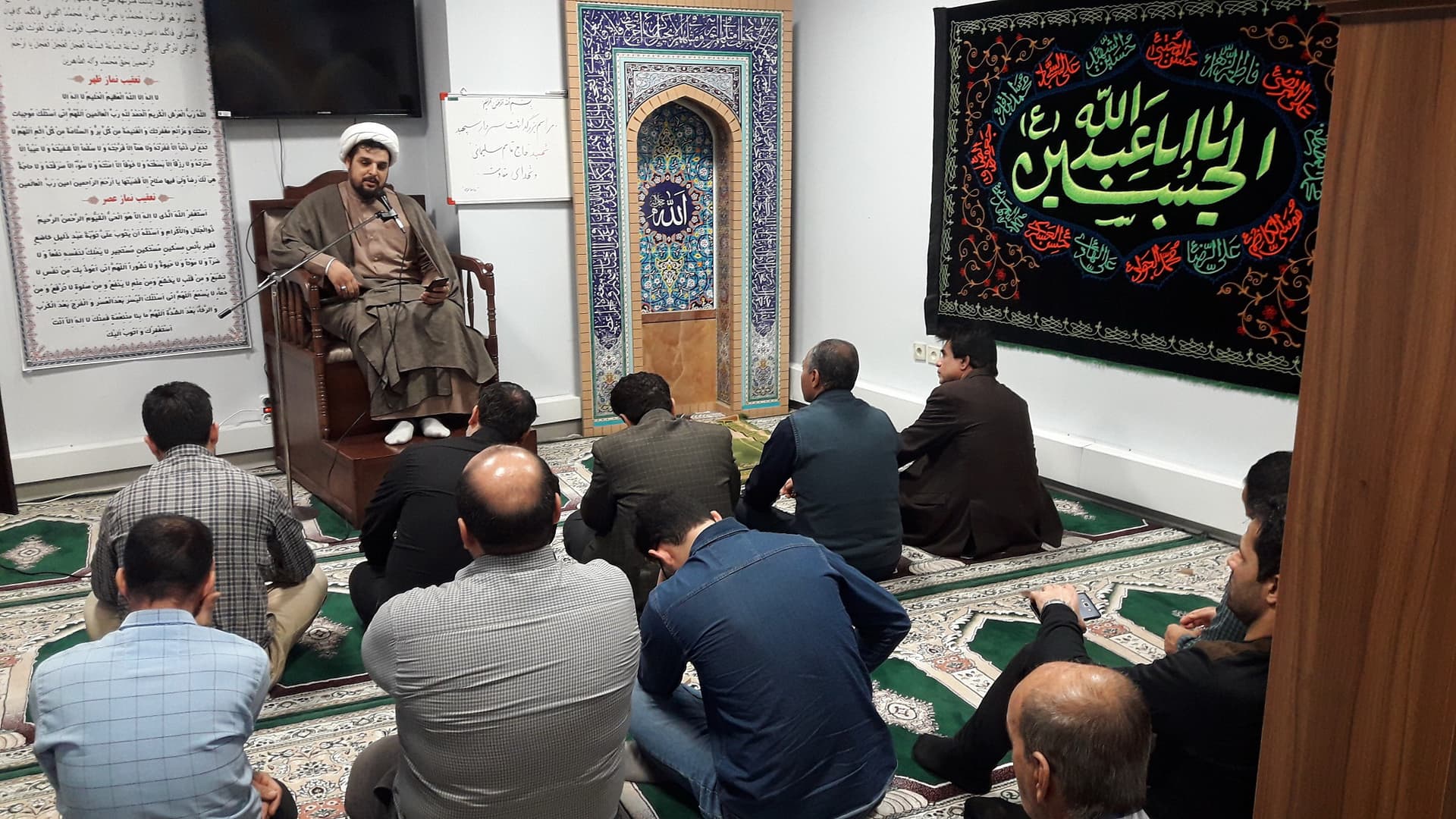 حضور مدیر و کارکنان ارتباطات زیرساخت البرز درمراسم بزرگداشت سپهبد شهیدسلیمانی