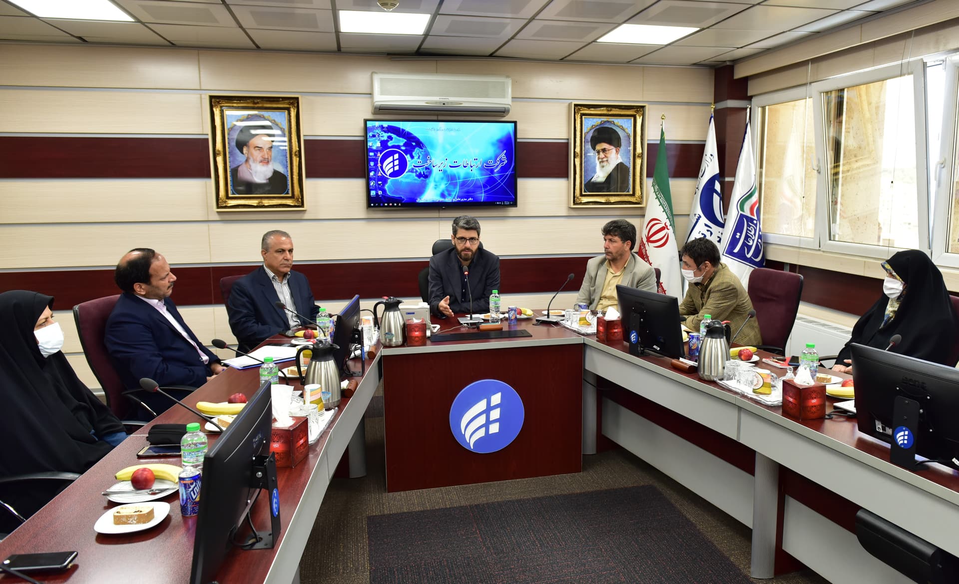عزت و سربلندی کشور مدیون خون شهدا است