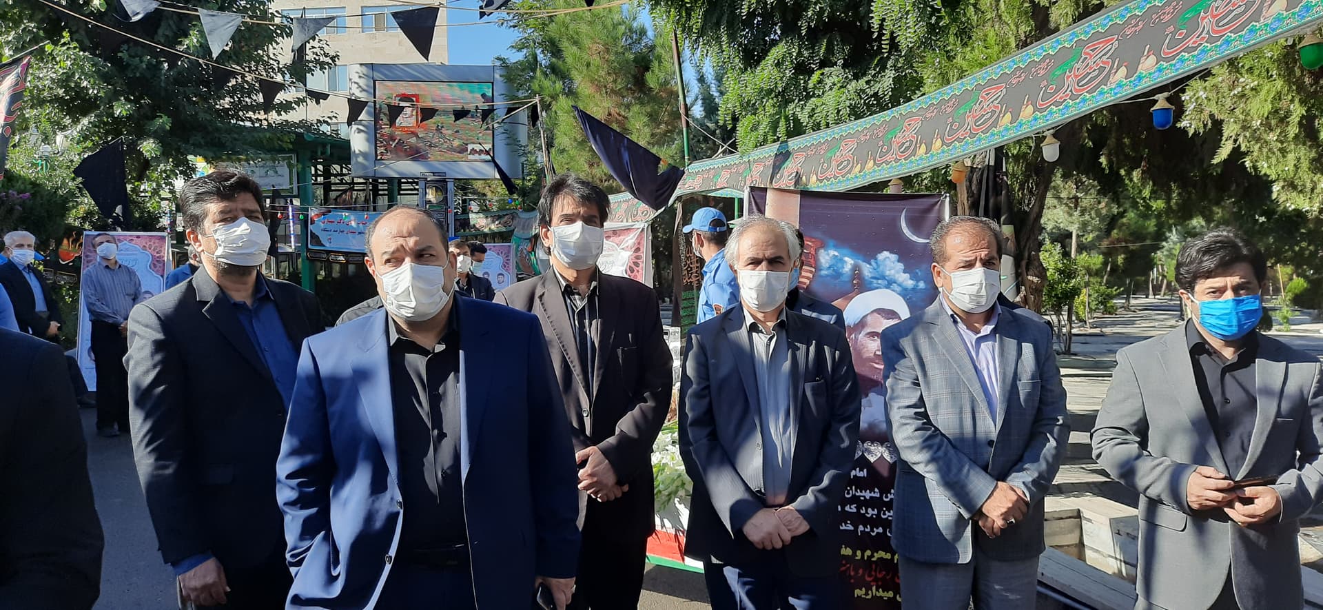مدیر ارتباطات زیرساخت البرز باحضور در گلزار شهدای یاد شهیدان را گرامی داشت