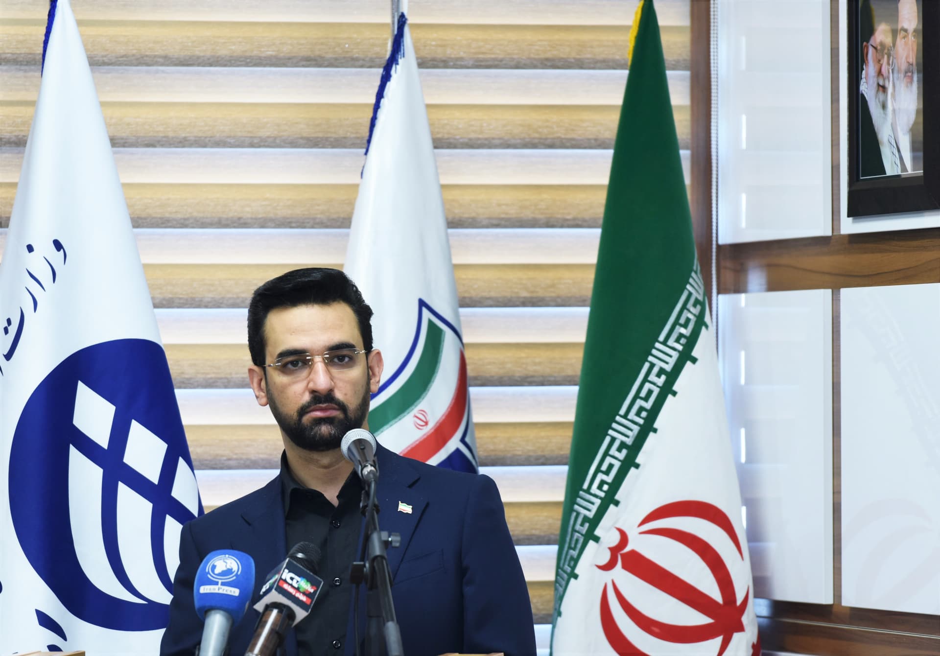 آذری جهرمی در مراسم افتتاح مرکز داده مادر:شبکه ملی اطلاعات ضامن رشد اقتصاد دیجیتال در کشور است