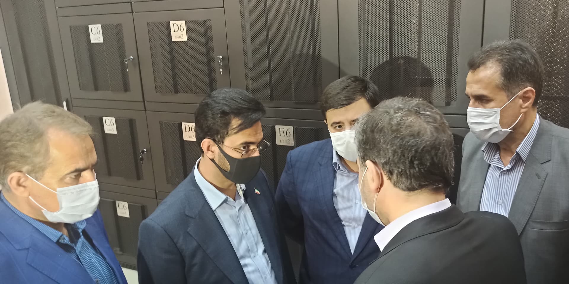 بازدید وزیرارتباطات و فناوری اطلاعات از ارتباطات زیر ساخت استان زنجان