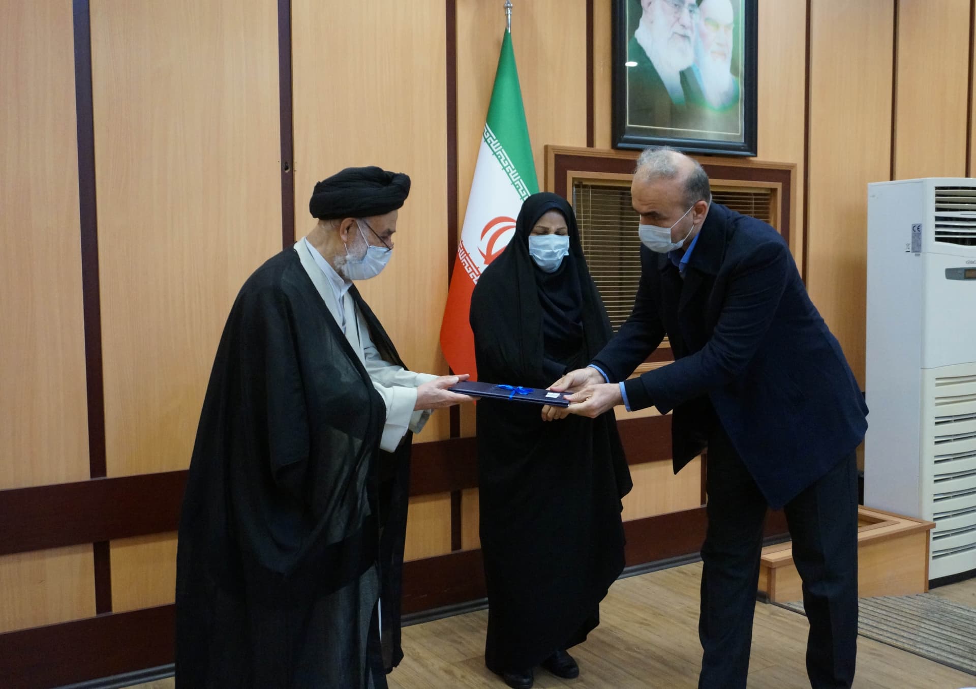 تقدیر از مدیریت ارتباطات زیرساخت استان گیلان به عنوان دستگاه برتر در حوزه نماز تقدیر از مدیریت ارتباطات زیرساخت استان گیلان به عنوان دستگاه برتر در حوزه نماز