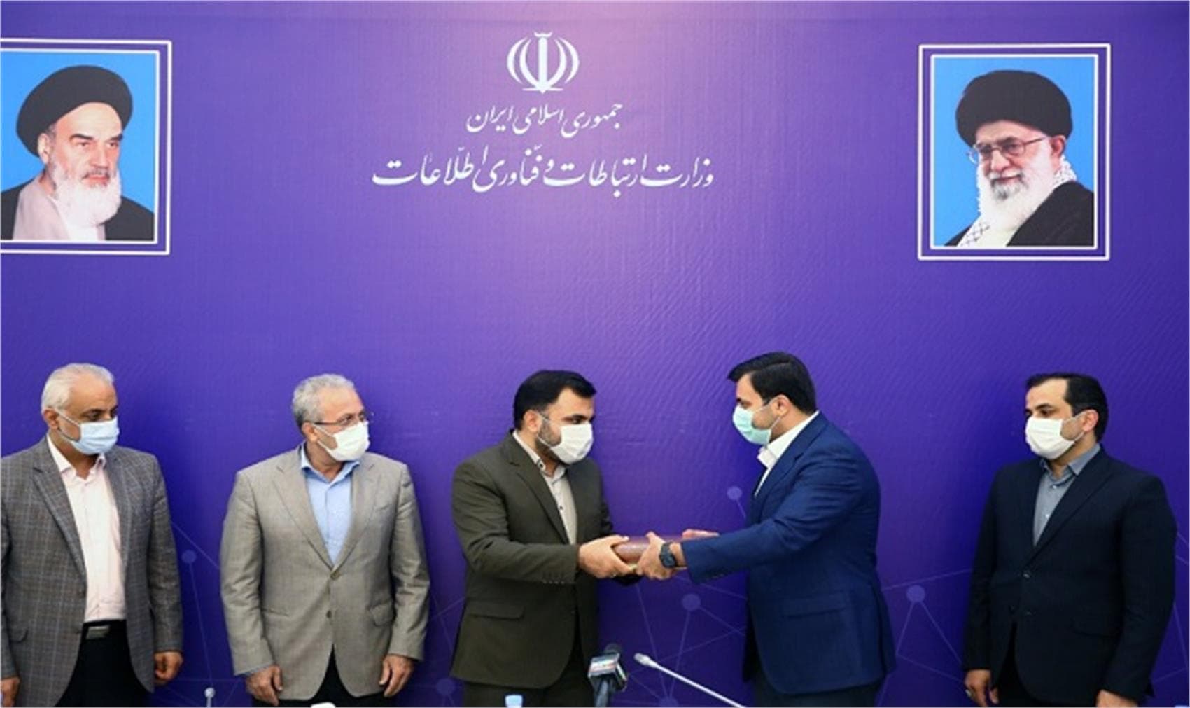 استفاده مؤثر از فناوری اطلاعات در اداره امور وزارت ارتباطات ضروری است/ شفافیت و از بین بردن زمینه های فساد مورد انتظار است استفاده مؤثر از فناوری اطلاعات در اداره امور وزارت ارتباطات ضروری است/ شفافیت و از بین بردن زمینه های فساد مورد انتظار است