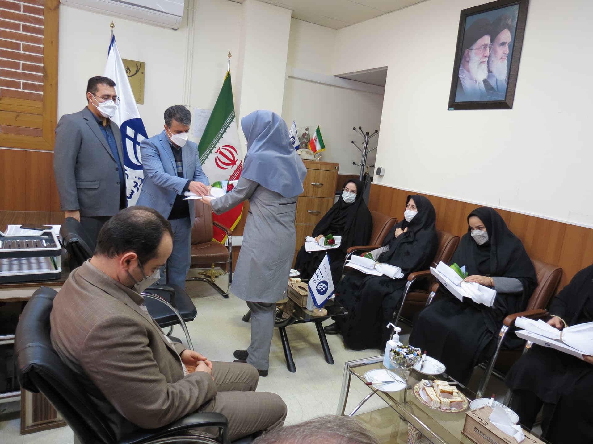 تجلیل از بانوان شاغل در مدیریت ارتباطات زیرساخت استان اردبیل تجلیل از بانوان شاغل در مدیریت ارتباطات زیرساخت استان اردبیل