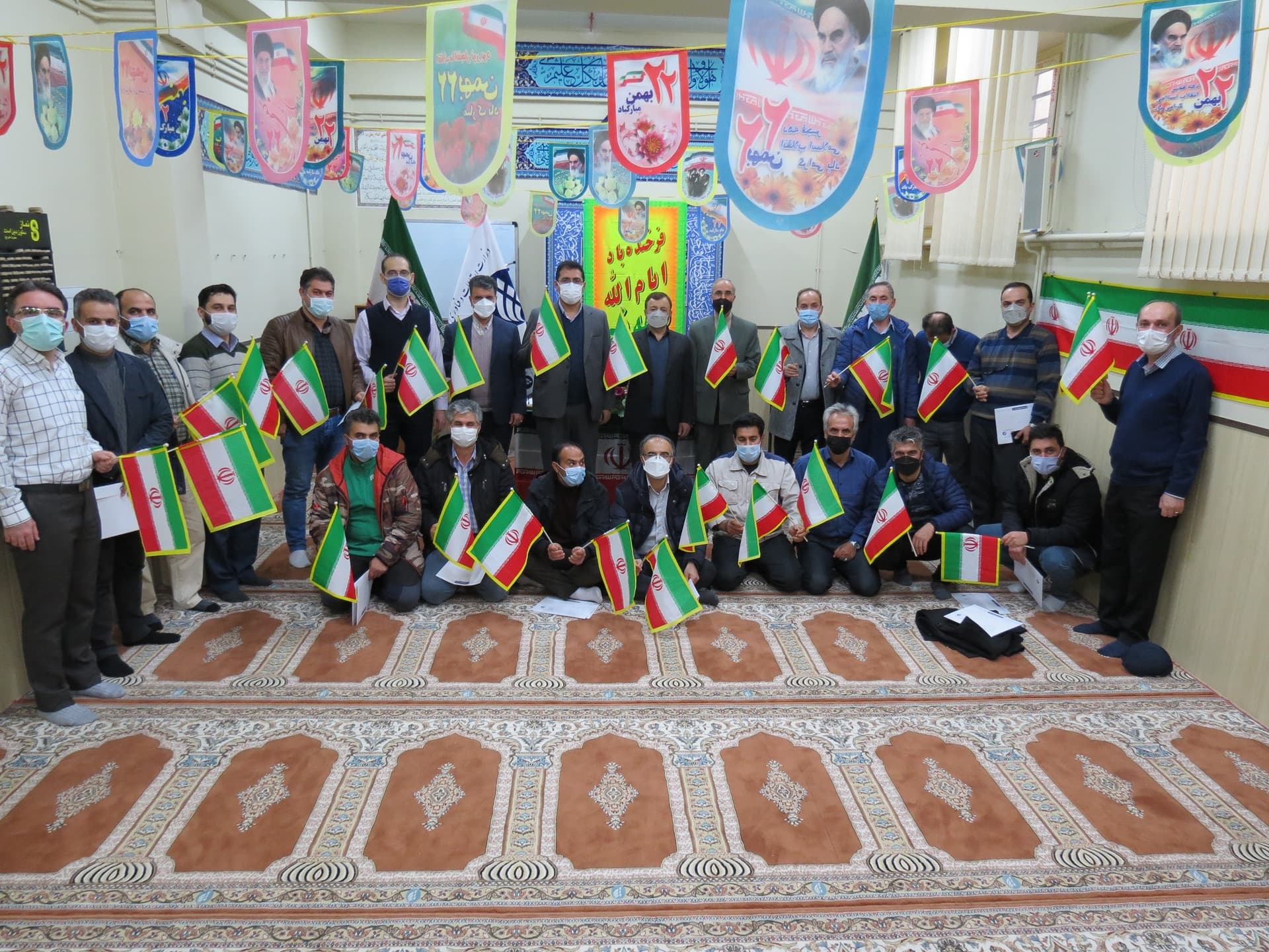 تجلیل از مقام آوران مسابقات ورزشی در مدیریت ارتباطات زیرساخت استان اردبیل