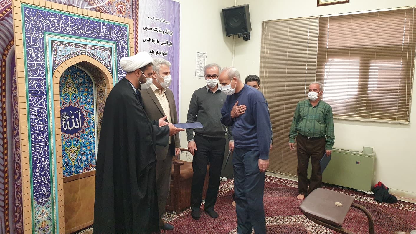 تقدیر از فعالان اقامه نماز در مدیریت ارتباطات زیرساخت استان کرمانشاه