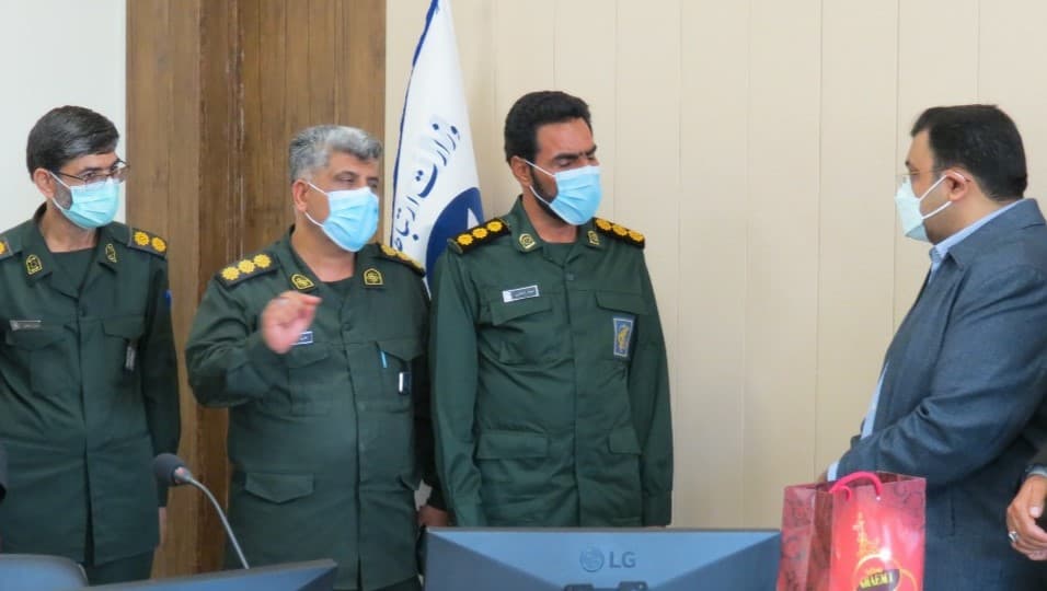 دیدار معاون هماهنگ کننده قرارگاه مدینه سپاه پاسداران با مدیر ارتباطات زیرساخت استان هرمزگان