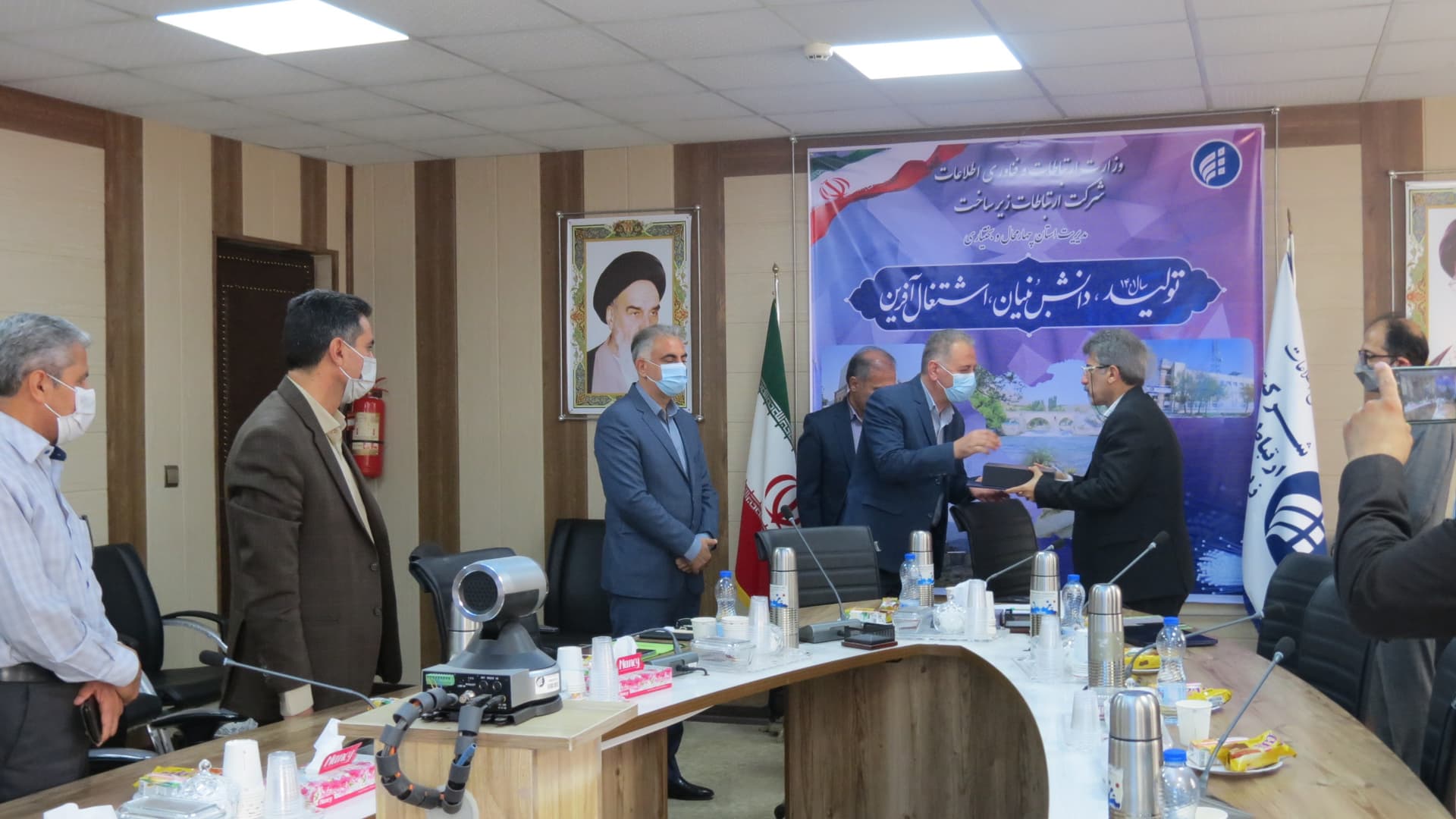 سرپرست مدیریت ارتباطات زیرساخت استان چهارمحال و بختیاری معرفی شد سرپرست مدیریت ارتباطات زیرساخت استان چهارمحال و بختیاری معرفی شد