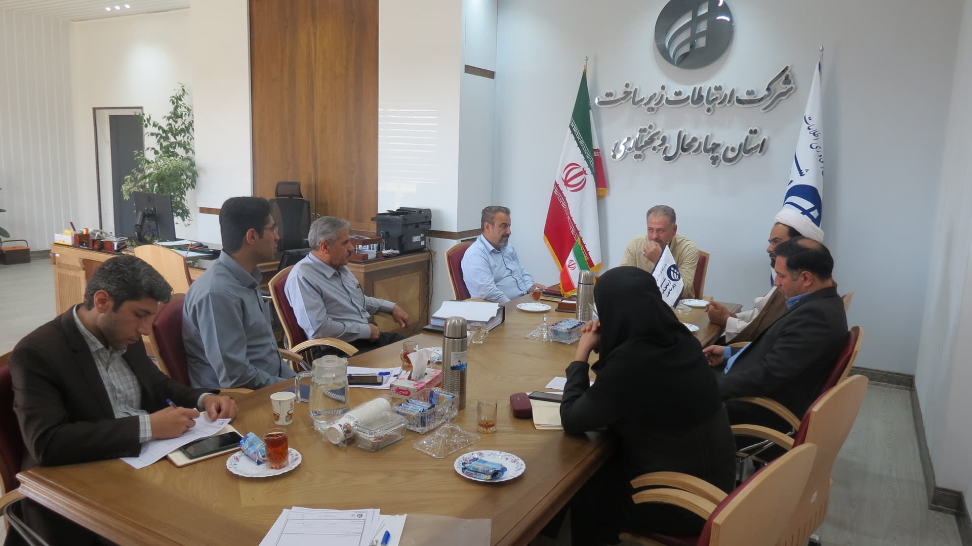 برگزاری جلسه شورای فرهنگی در مدیریت ارتباطات زیرساخت استان چهارمحال و بختیاری