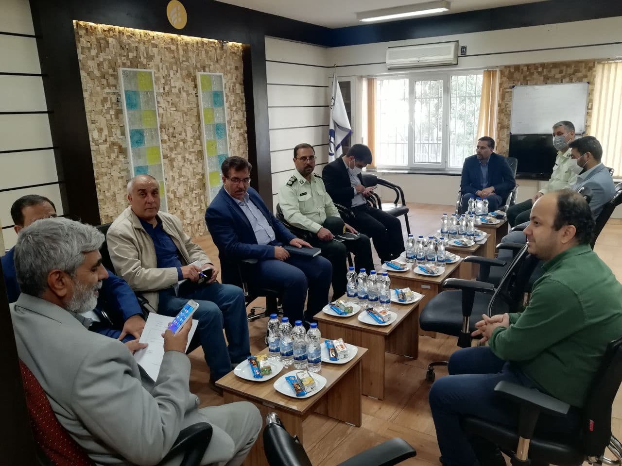 نشست زیرساخت استان زنجان با اعضای کارگروه پدافند غیرعامل استانداری نشست زیرساخت استان زنجان با اعضای کارگروه پدافند غیرعامل استانداری