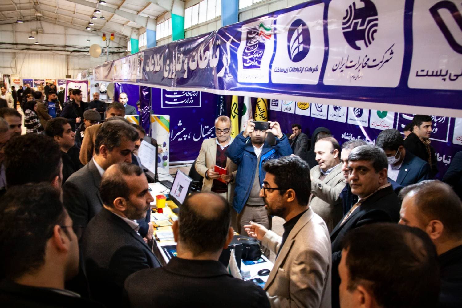حضور فعال زیرساخت استان کرمانشاه در نمایشگاه دستاوردهای پژوهش و فناوری استان حضور فعال زیرساخت استان کرمانشاه در نمایشگاه دستاوردهای پژوهش و فناوری استان