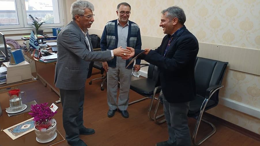 از همکاران جانباز شرکت ارتباطات زیرساخت تجلیل شد