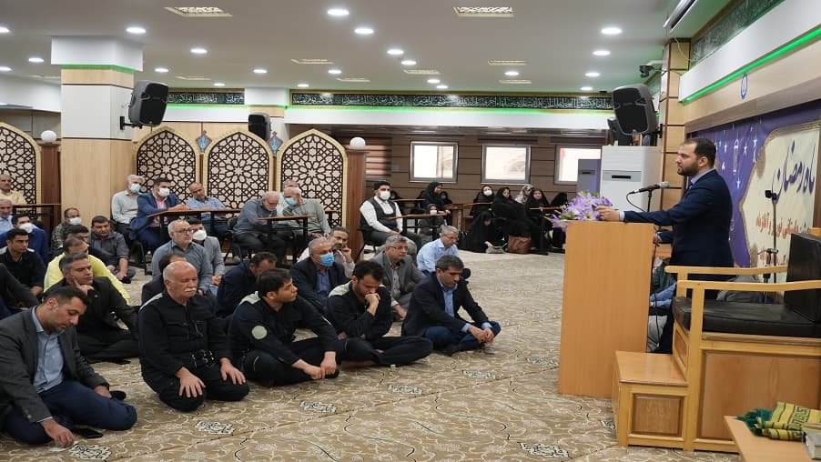 دکتر لاجوردی: با تلاش و پشتکار می توان مانند سال گذشته اهداف شرکت را محقق کرد دکتر لاجوردی: با تلاش و پشتکار می توان مانند سال گذشته اهداف شرکت را محقق کرد