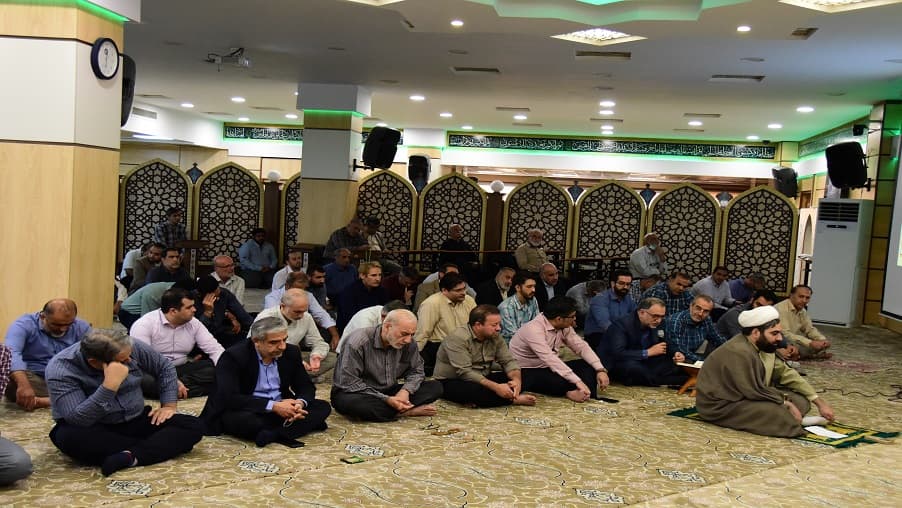 مراسم ختم تلاوت قرآن با حضور مدیرعامل و کارکنان شرکت ارتباطات زیرساخت برگزار شد